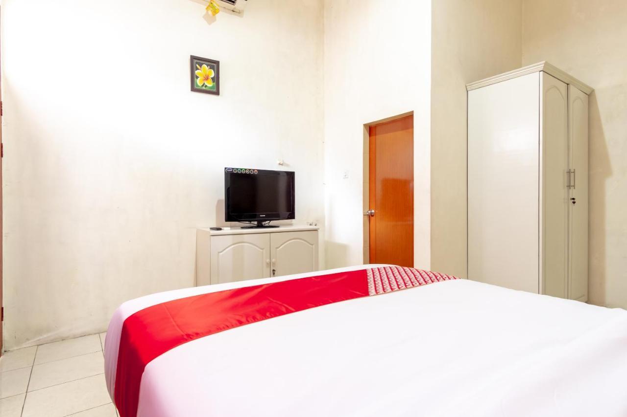 Oyo 2777 Sleepover Sei Serayu Medan Exterior photo