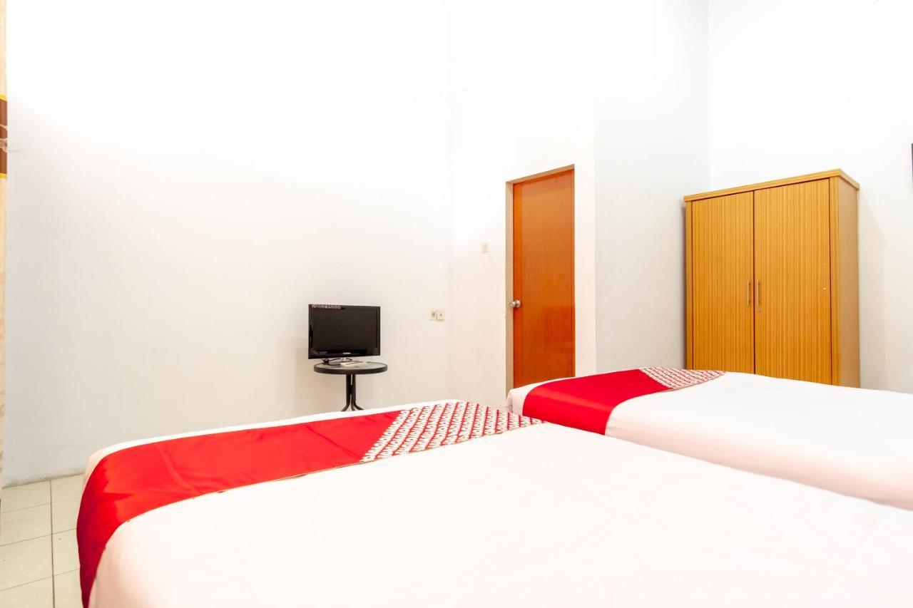 Oyo 2777 Sleepover Sei Serayu Medan Exterior photo