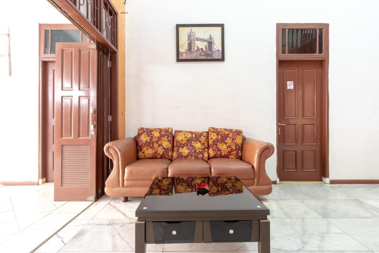 Oyo 2777 Sleepover Sei Serayu Medan Exterior photo